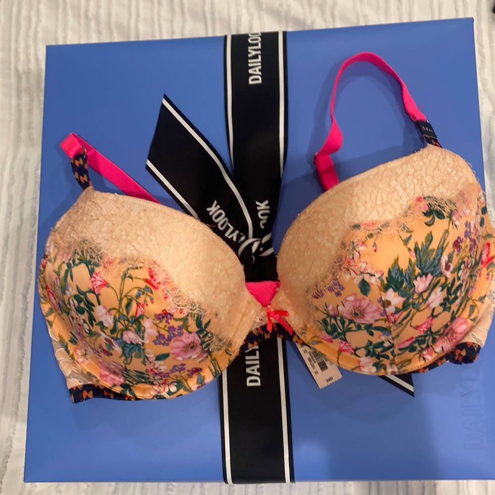 Victoria’s Secret 34D Dream Angels